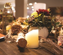 How to create a holiday table