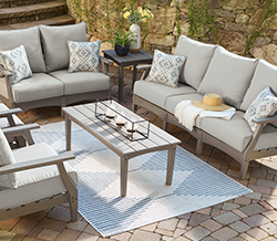 4 Ways to Cozy-Up Your Patio